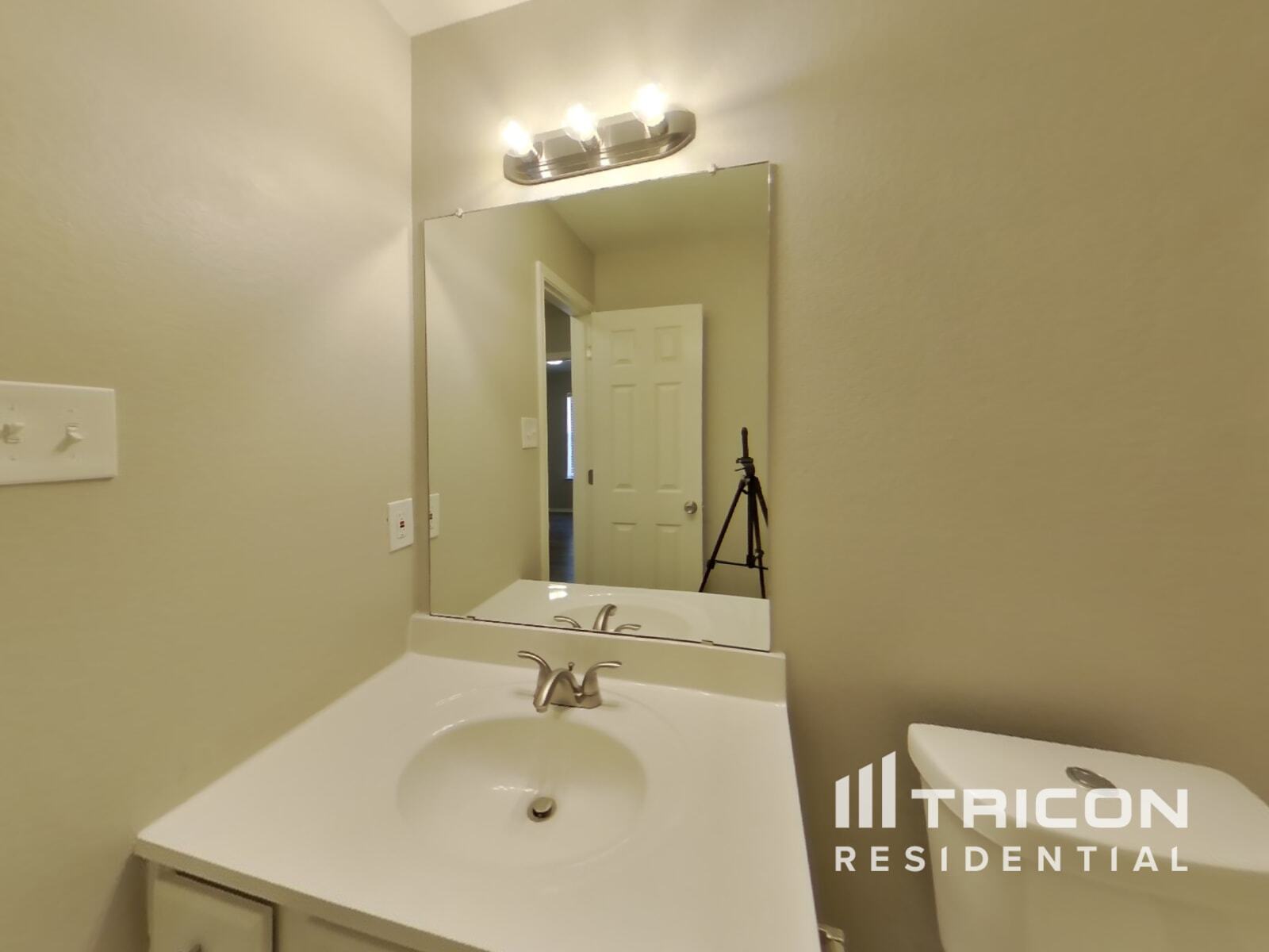 Building Photo - 1505 Nightingale Ct