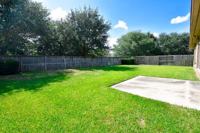 Building Photo - 6308 Silver Thistle Ln