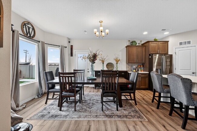 Building Photo - "Spacious 4-Bed Sanctuary with 3.5 Baths in Fountain, CO – Your Perfect Home Awaits!"