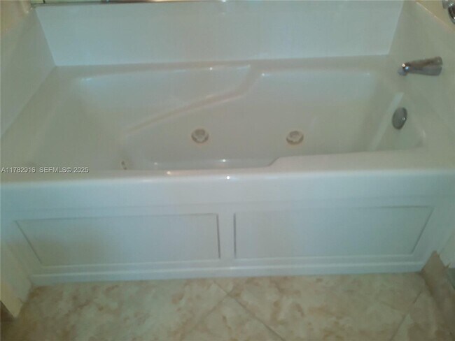 Building Photo - 3880 N Hwy A1A