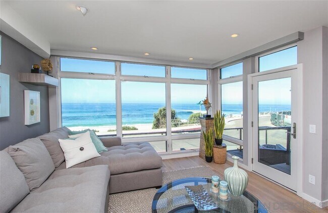 Building Photo - 6722 Vista Del Mar Ave