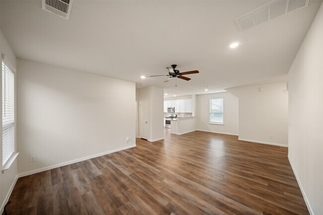 Building Photo - 14551 Maple Field Dr