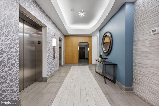 Building Photo - 355 I St SW