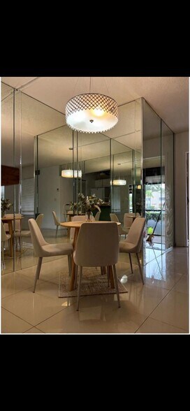 Breakfast table - 531 Shady Pine Way