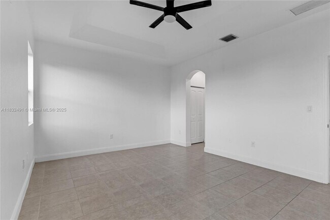 Building Photo - 28381 SW 128th Pl
