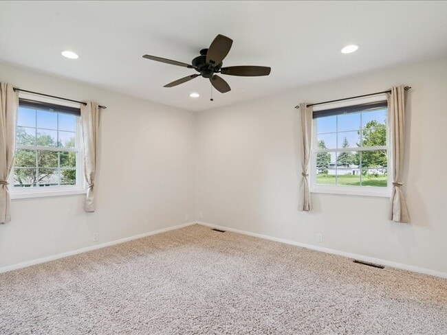 Building Photo - 1429 Columbus Dr