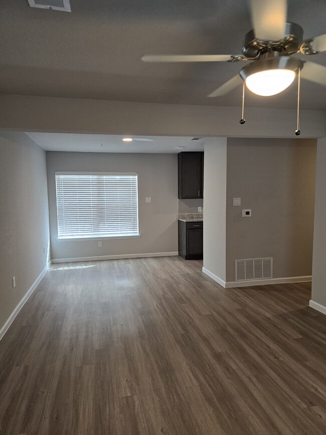 Building Photo - Millpond at Alice