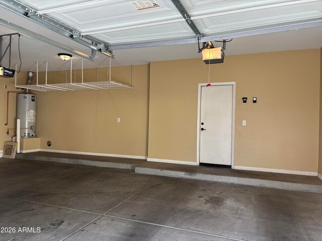 Building Photo - 948 S Huish Dr