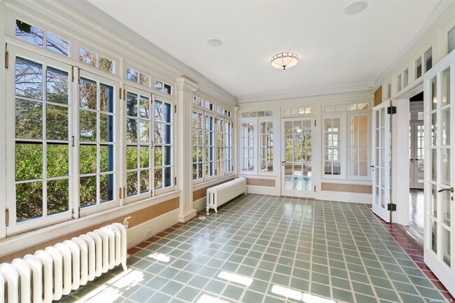 Building Photo - 31 Elm Sea Ln