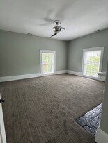 Building Photo - 125 Forest Ave