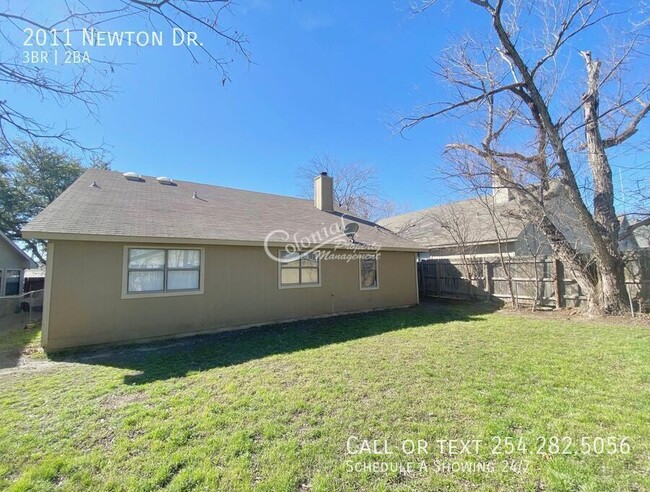 Building Photo - 2011 Newton Dr