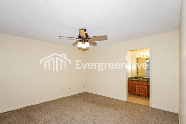 Building Photo - 7330 Appling Meadow Cove