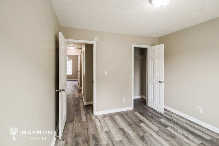 Building Photo - 800 Kilkenny Cir