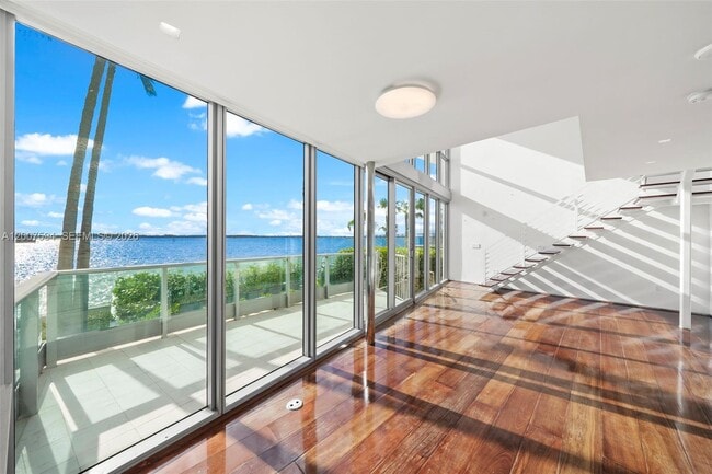 Building Photo - 1331 Brickell Bay Dr