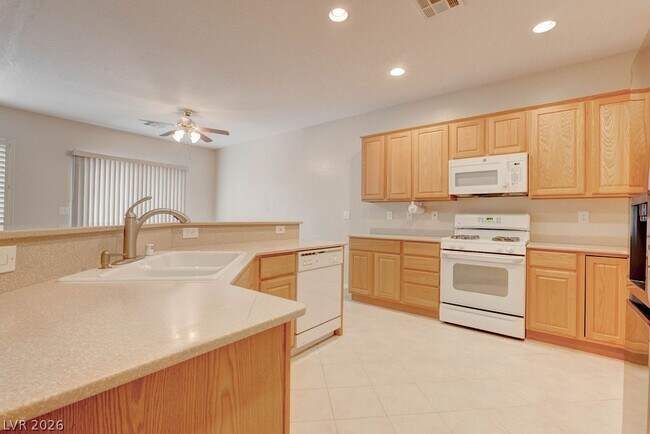 Building Photo - 2551 Moonlight Valley Ave