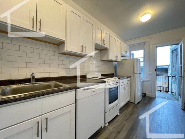 Building Photo - No Brokers Fee, No Security Deposit, Heat, Hot Water Included, Laundry on a Site