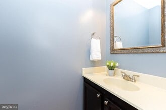 Building Photo - 6751 Jenny Leigh Ct