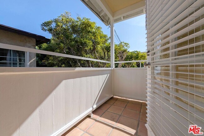 Building Photo - 601 9th St