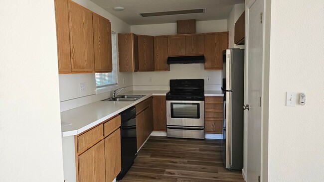Building Photo - Shoshone Duplex