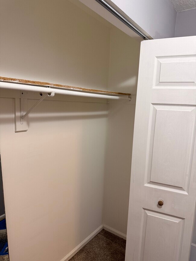 Building Photo - 31 Moore Ln