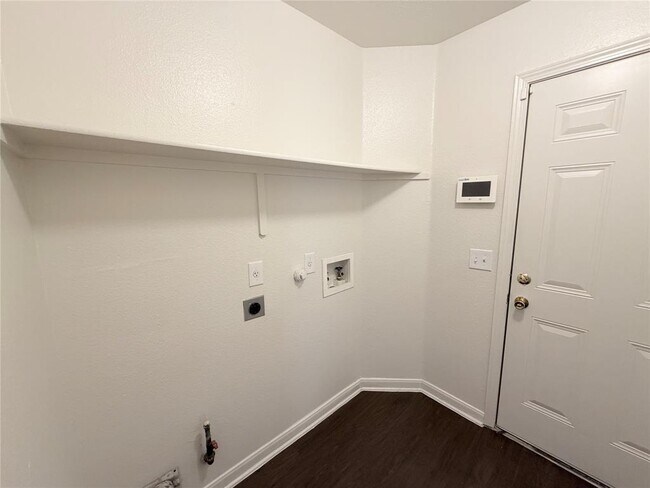 Building Photo - 124 Estate Cove