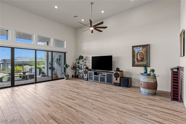 Building Photo - 5192 Rock Daisy Dr