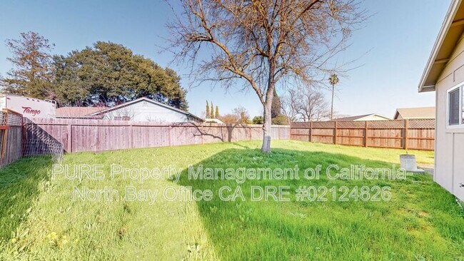 Building Photo - 1139 St Anthony Ln