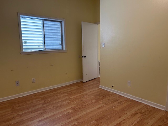 Building Photo - 325 Mackeral St