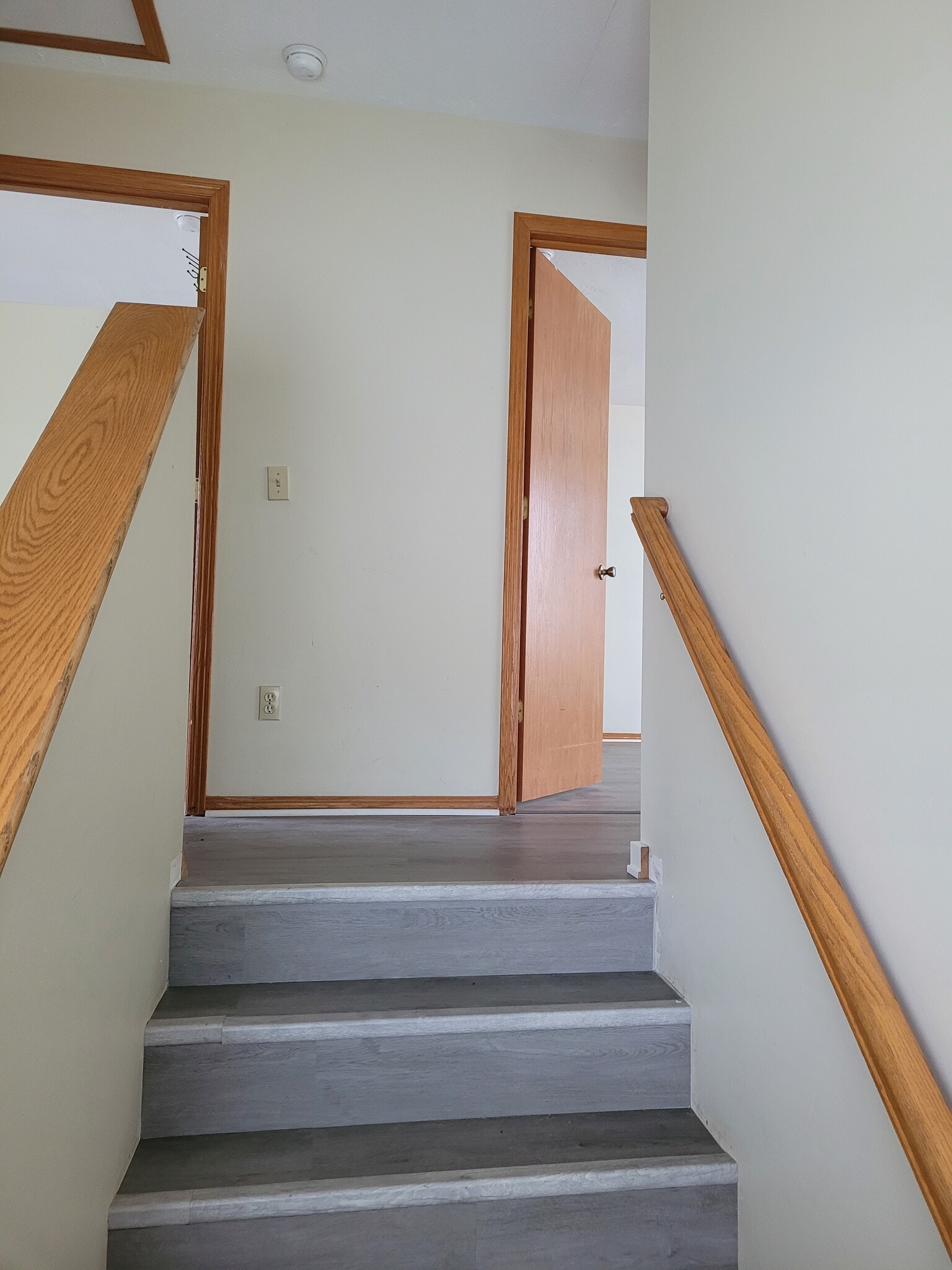 Stairs - 1275 Redpine Way
