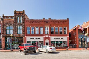 Building Photo - 117 W Harrison Ave