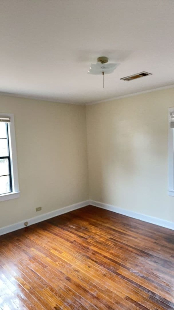 Building Photo - 204 Thames St