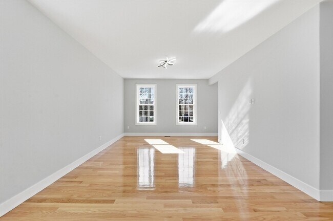Building Photo - 6 Barrows Rd