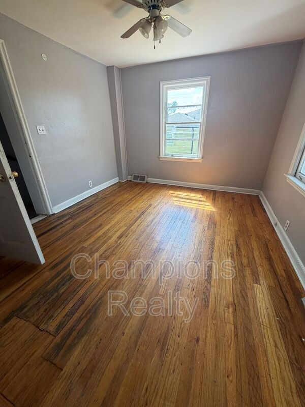 Building Photo - 3122 Baldwin St