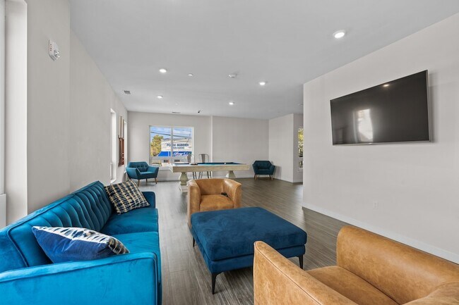 Building Photo - 71 Connecticut Ave