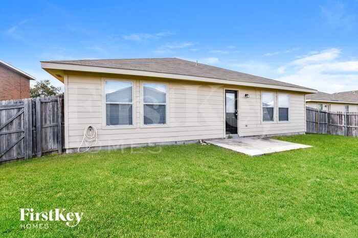 Building Photo - 12325 Arbor Lake Rd