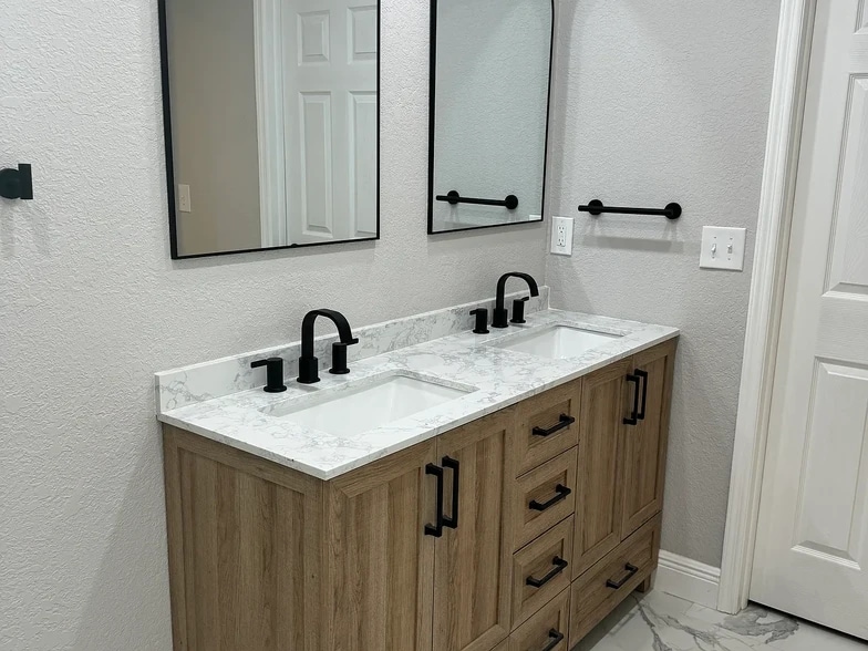 Primary Bath with large linen closet - 2125 Beecher Rd
