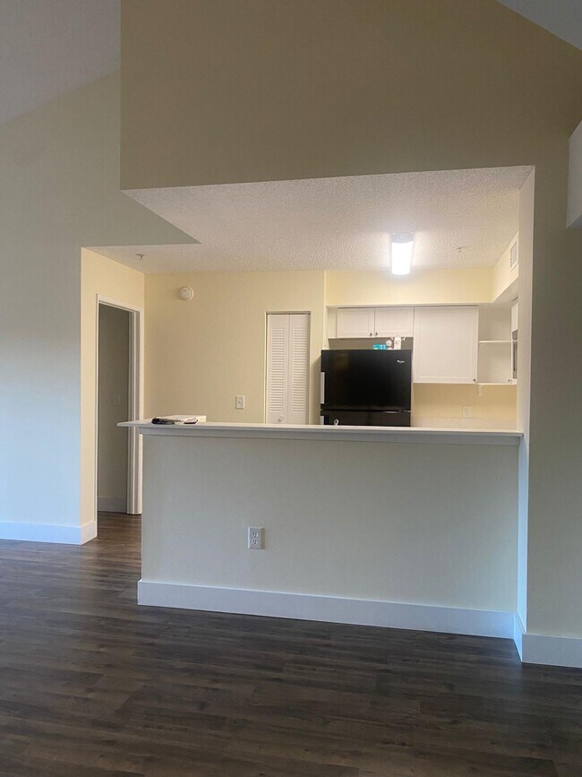 Building Photo - 7864 Sonoma Springs Cir