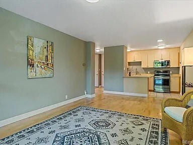 Building Photo - 2500 S York St