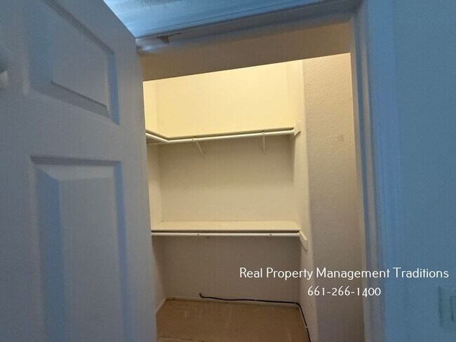 Building Photo - Fabulous Home in Stallion Meadows, Acton