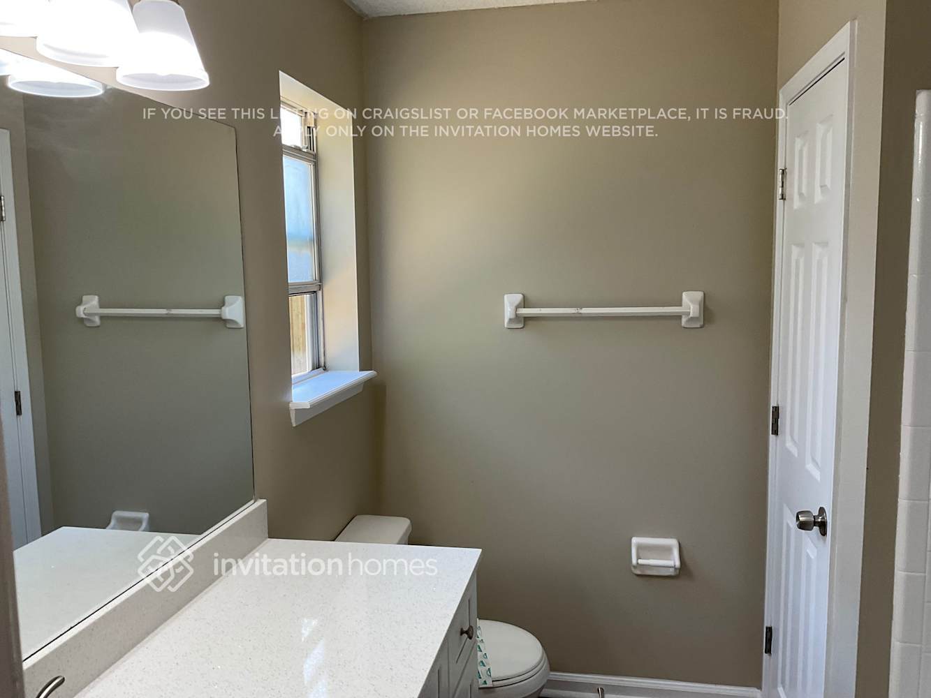 Building Photo - 2999 Mikris Dr E