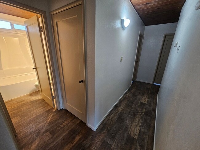 Building Photo - Spacious 4 Bedroom 2 Bath Home WITH BONUS ROOM for Rent!