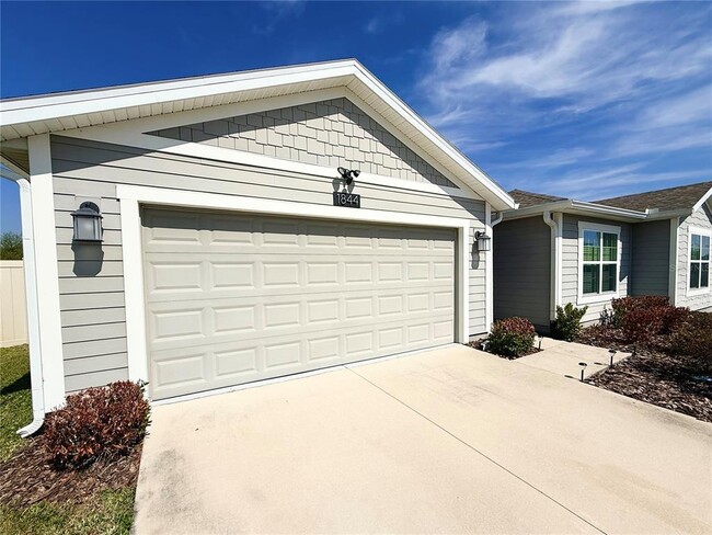 Building Photo - 1844 Ancestry Trl