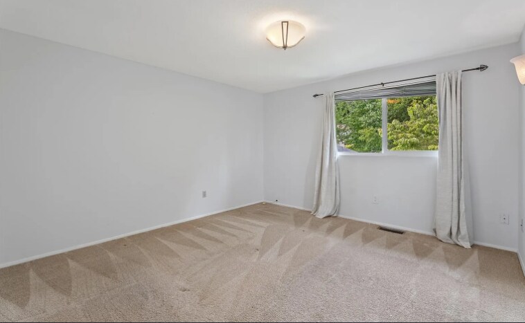 Building Photo - 9426 NE 137th St