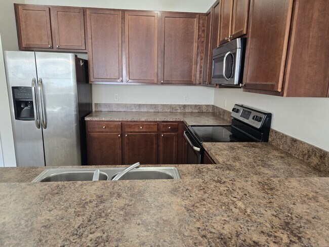 Building Photo - 2424 Chancery Ln