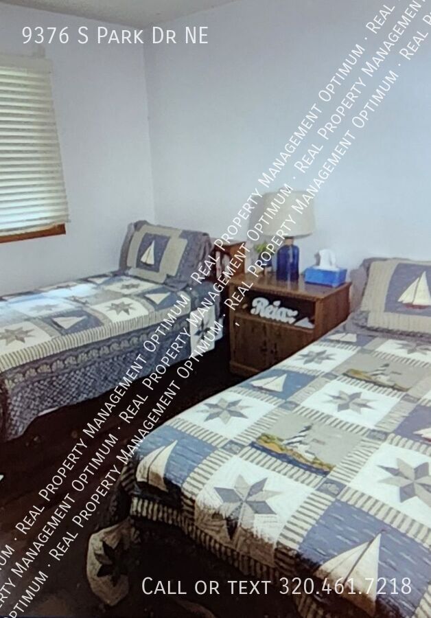 Building Photo - 9376 S Park Dr NE