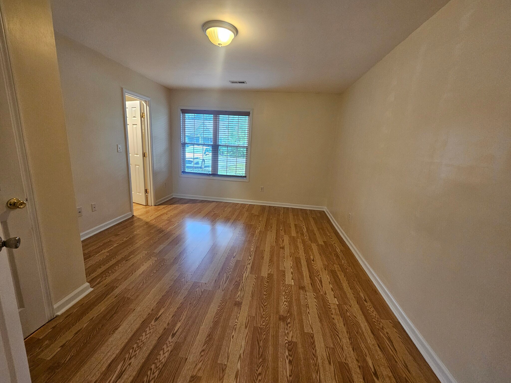 Building Photo - 8654 Heirloom Dr NE