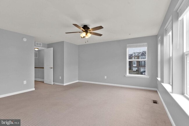 Building Photo - 9713 Glassy Creek Way