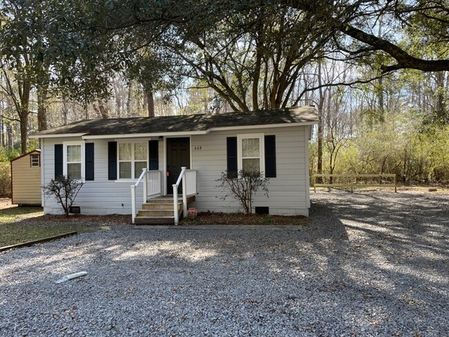 Primary Photo - FULLY FURNISHED 408 Miles Road