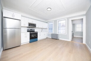 Building Photo - 667 Glenmore Ave