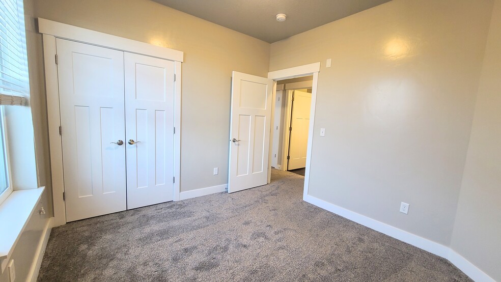 Second room - This room is currently occupied - 74 Silver Springs Drive